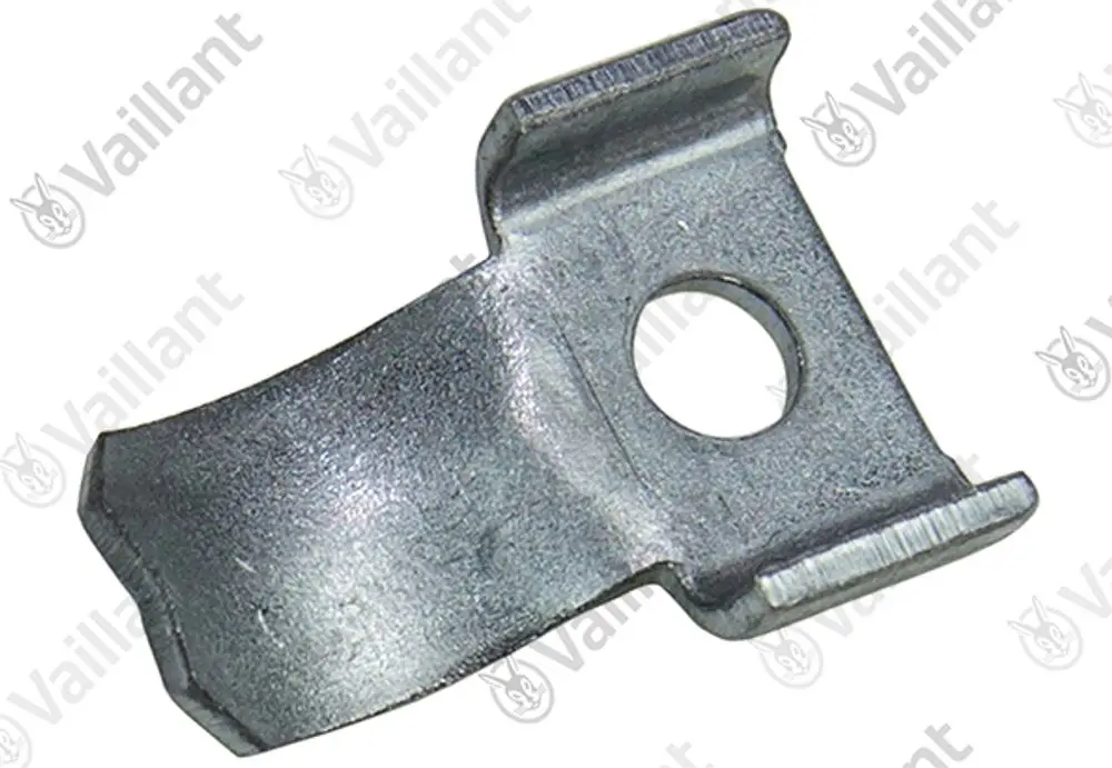 Metallene Halterung von Vaillant mit einem durchgehenden Loch in der Mitte und einer gebogenen Form zur Befestigung von Komponenten.